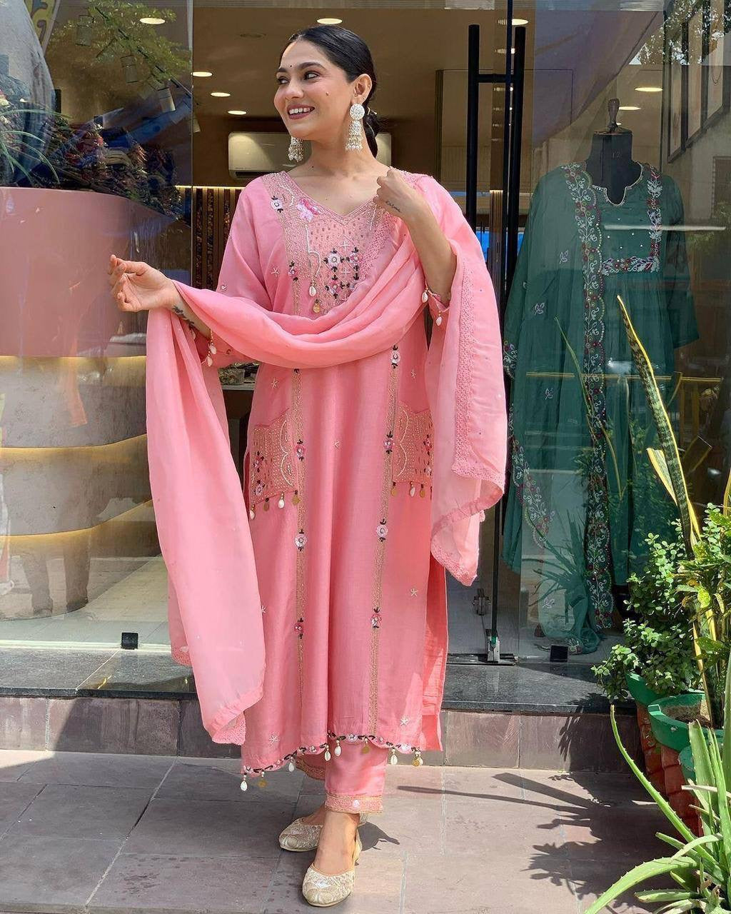 Roman Silk straight suit set.