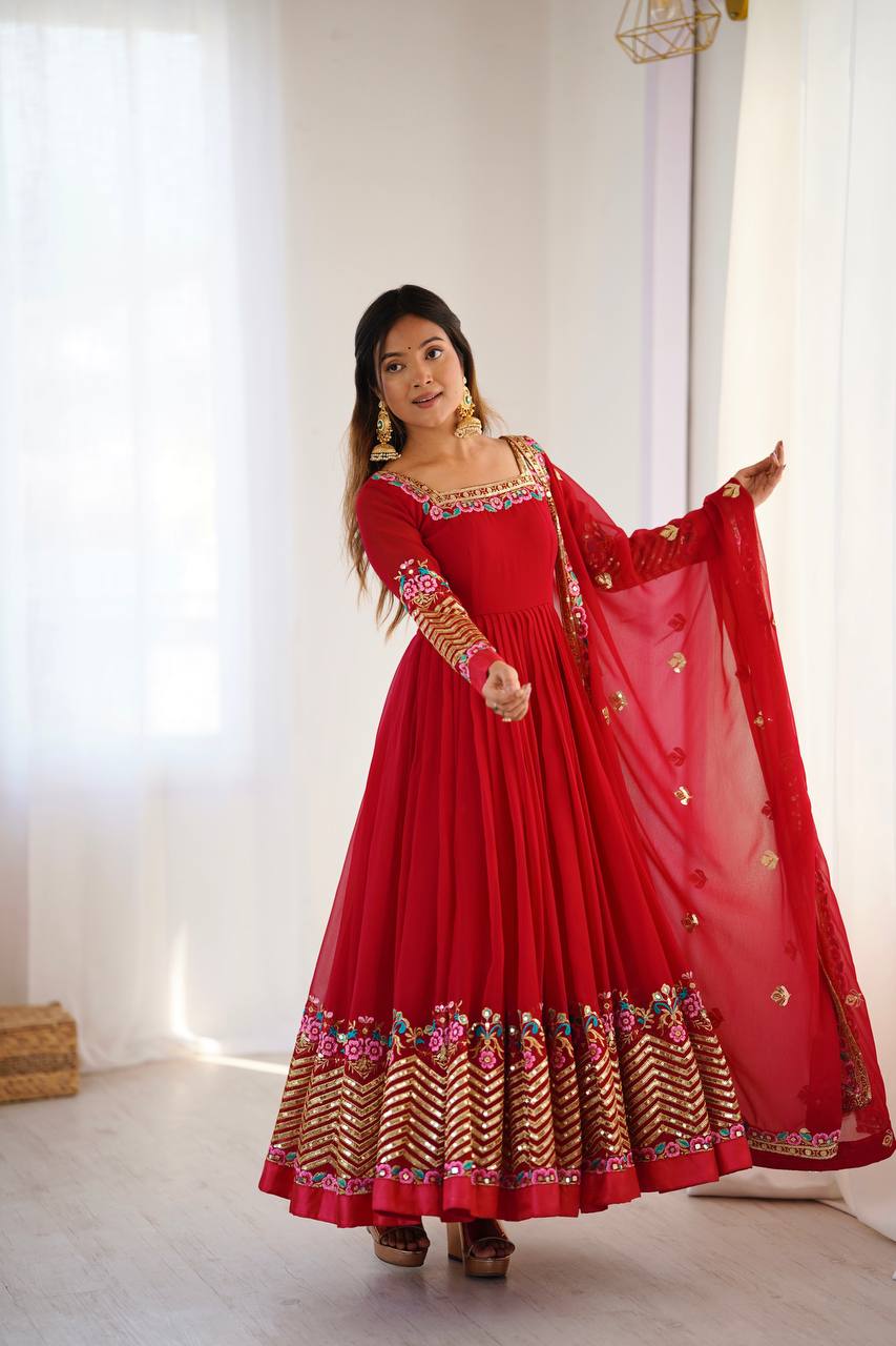 Embroided gown set