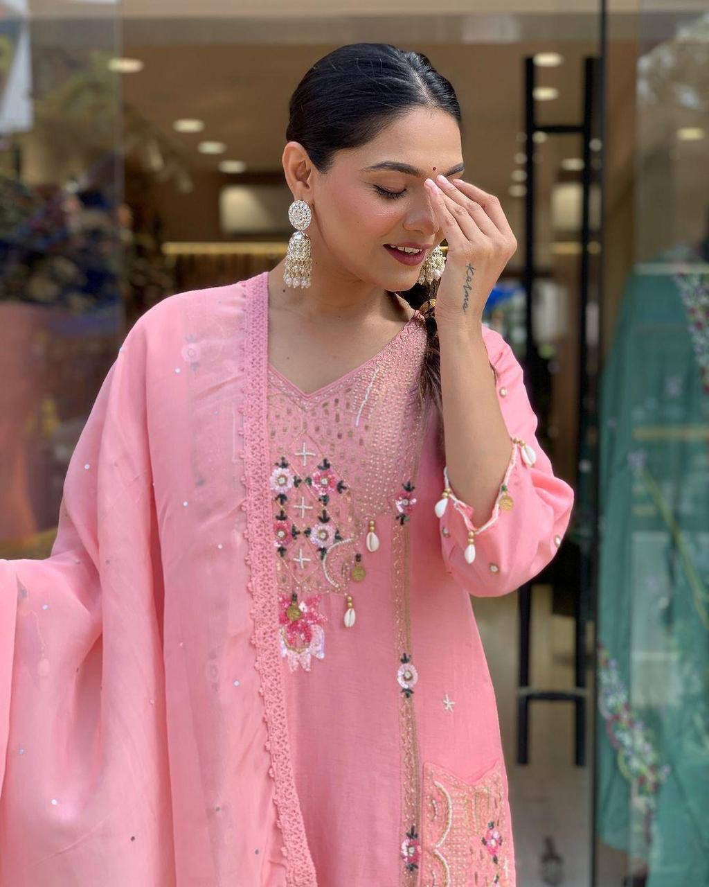 Roman Silk straight suit set.