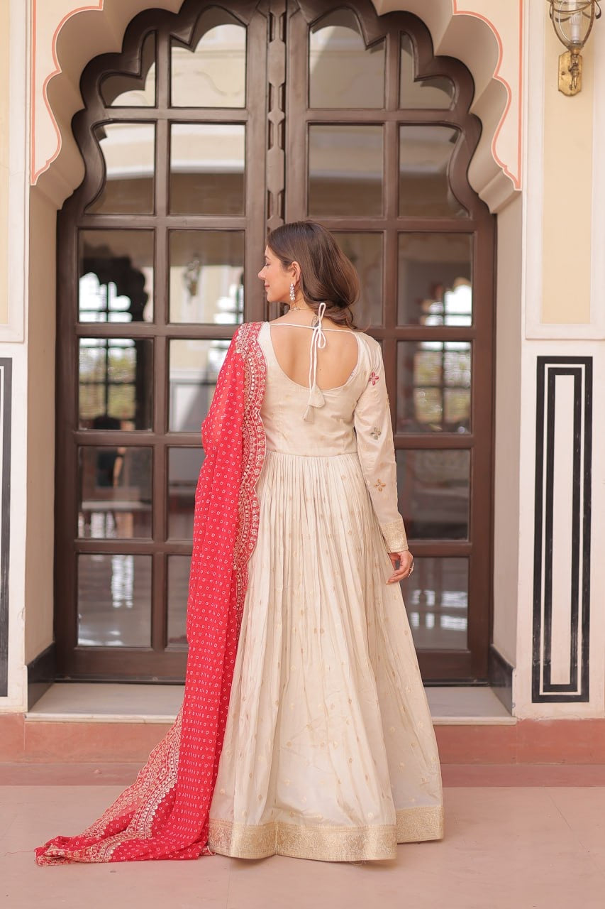 Gown with contrast dupatta