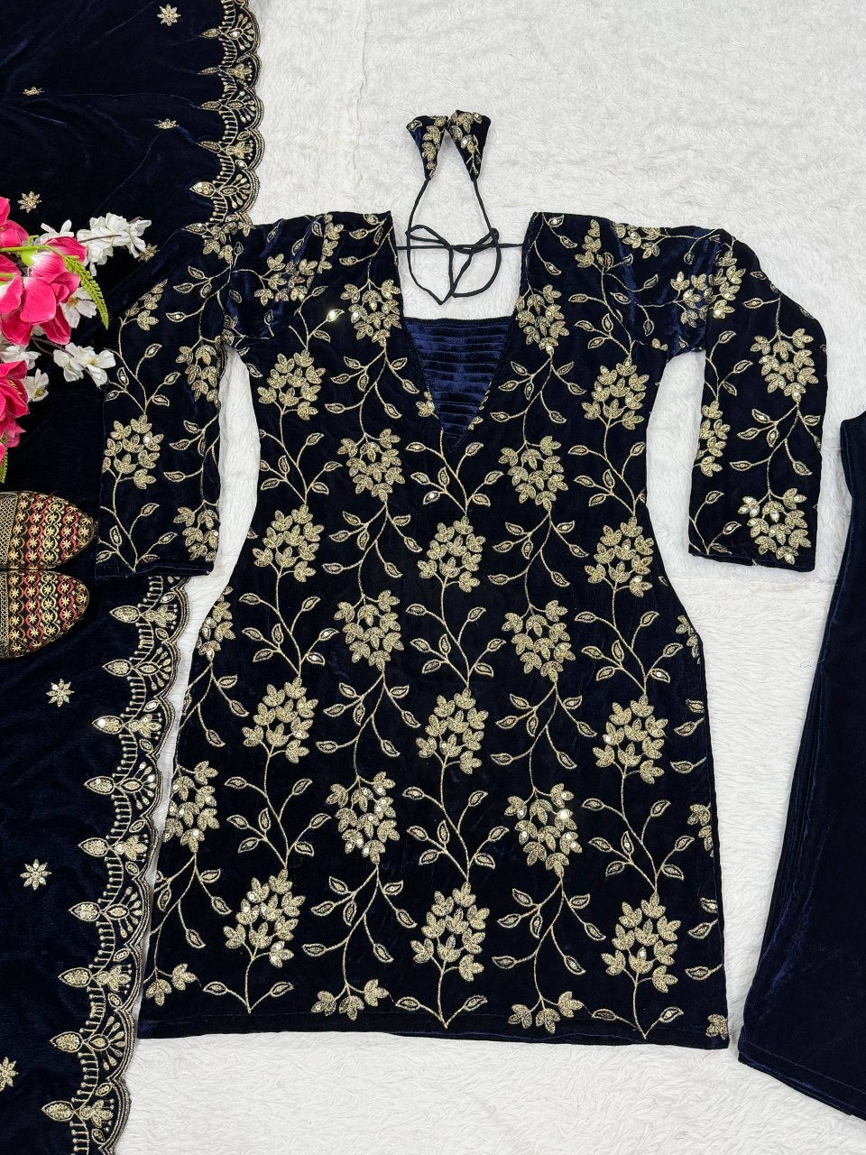 Embroidered velvet kurta set