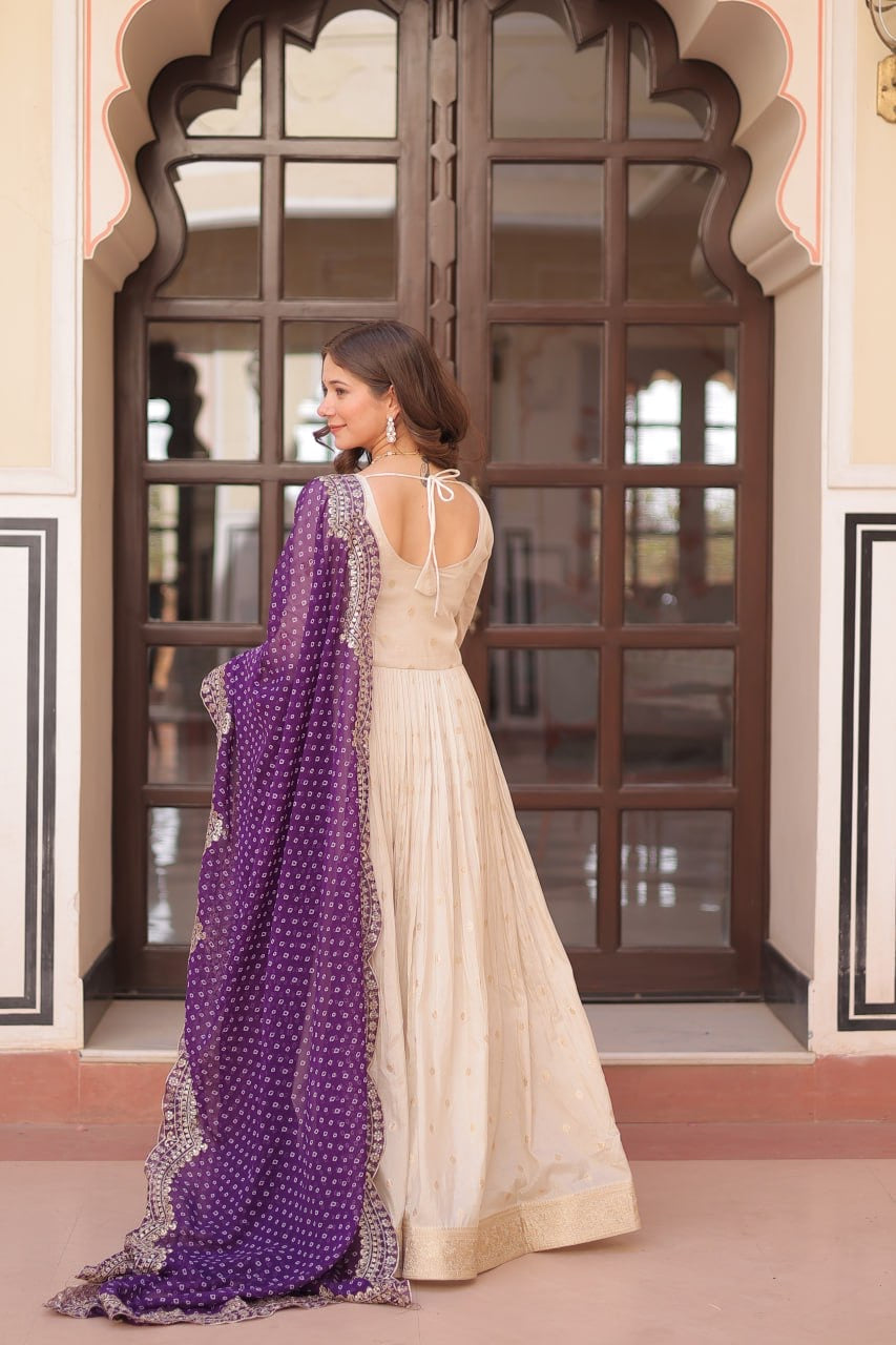 Gown with contrast dupatta