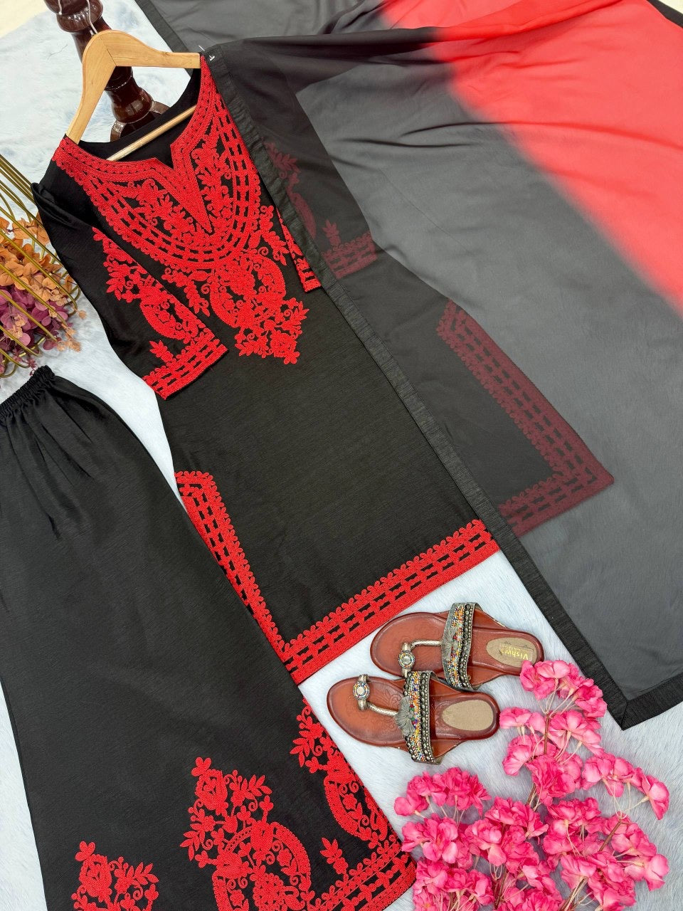 Contrast embroidered kurta set