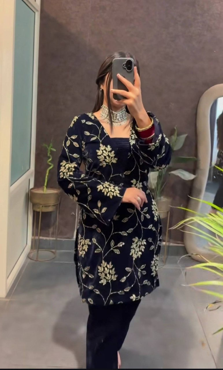 Embroidered velvet kurta set