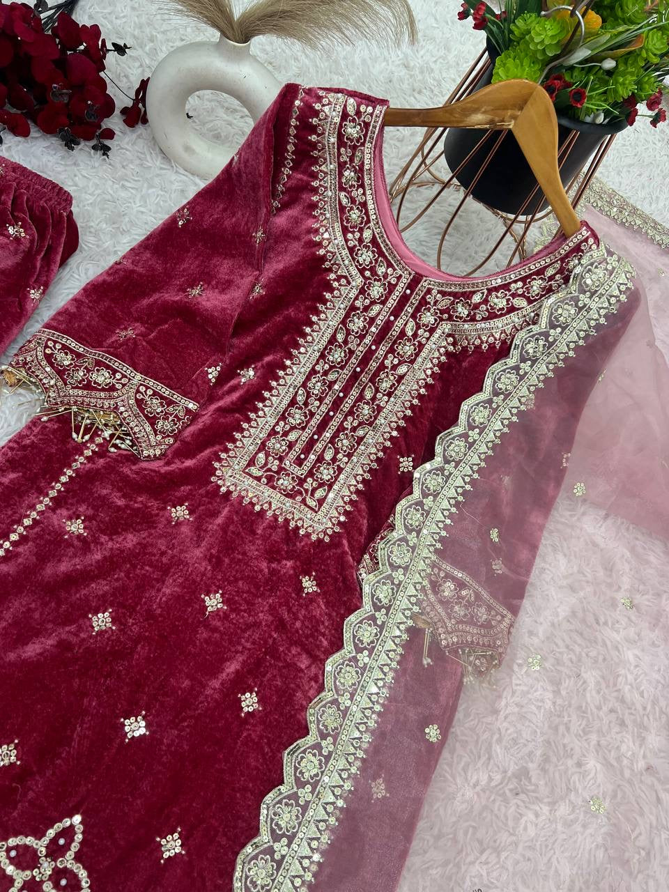 Pink velvet bell sleeves kurta set