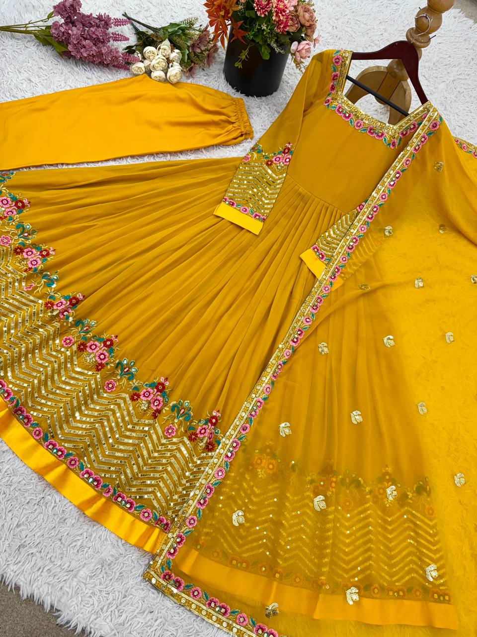 Embroided gown set