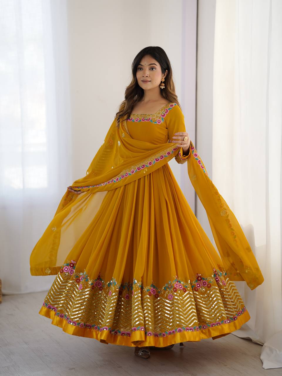 Embroided gown set