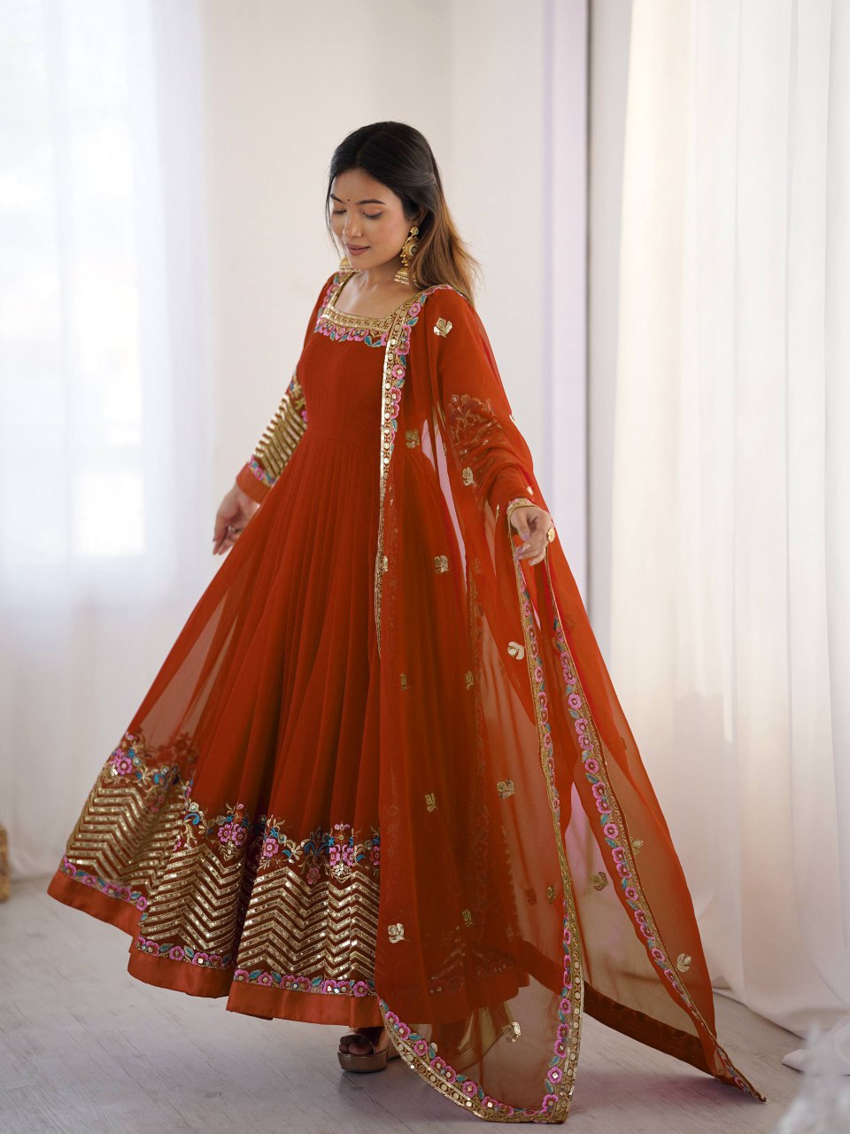 Embroided gown set
