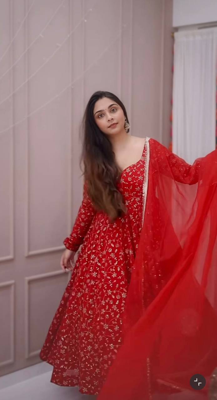 Heavy Red anarkali set